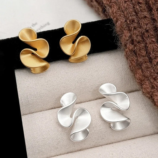 Blumenohrringe aus Silber und 18K Gold