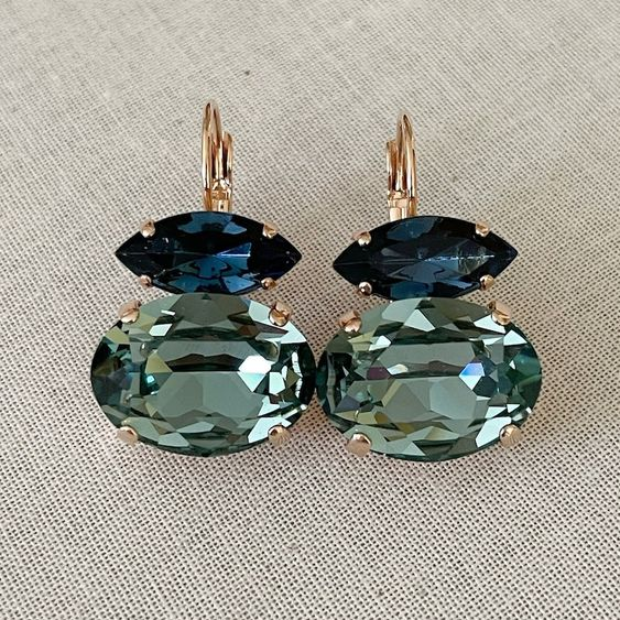 Vintage-Ohrstecker aus grünem und blauem Glas
